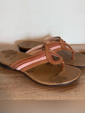 9 Merrell Women's Lidia Brown Sugar Leather Thong Sandals Shoes Blush Pink